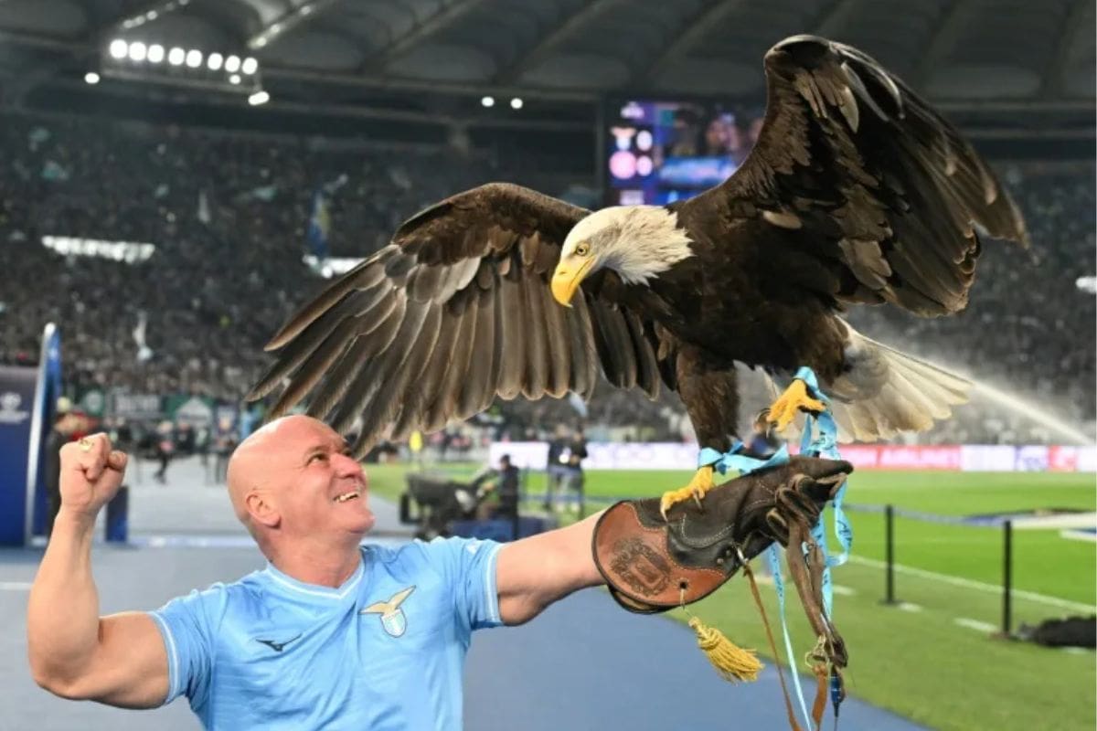 fue despedido como el cuidador de la tradicional águila de la Lazio por una particular razon.