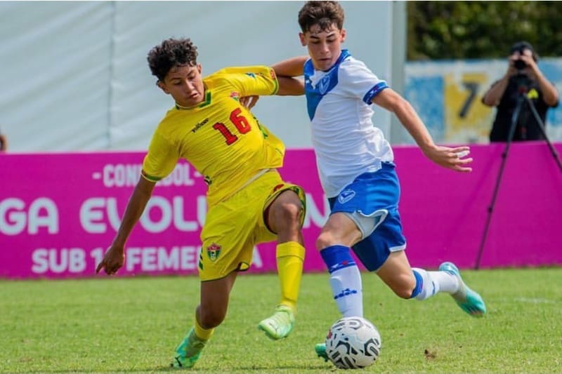 Juan Cruz Policella, jugador de las divisiones inferiores de Vélez Sársfield.