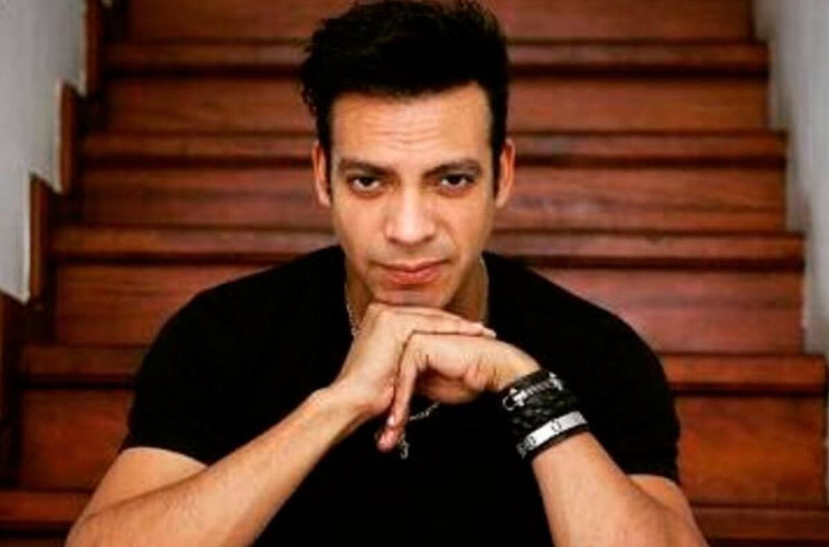 “No sean hue…”: Captan a Juan David Rodríguez lanzando improperios al público en celebración de Fiestas Patrias