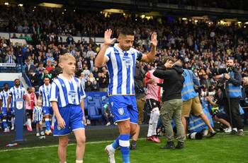 “Comienzo prometedor”: En Inglaterra destacaron el debut de Juan Delgado con el Sheffield Wednesday