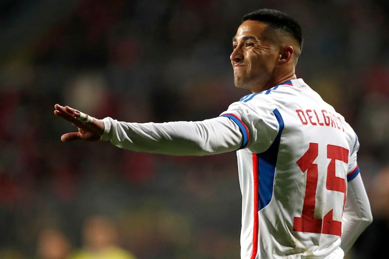 Juan Delgado jugando por la Selección Chilena.