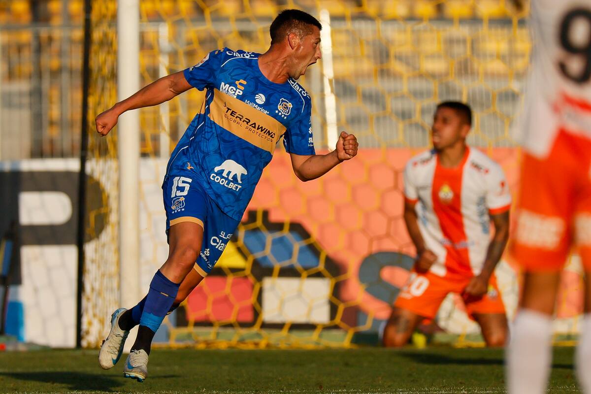 en su paso por Everton. Foto: Aton