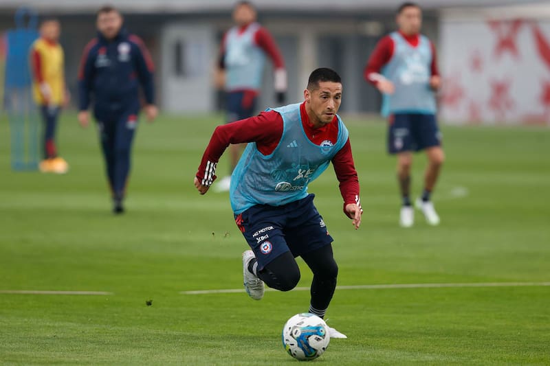 El formado en Colo Colo no seguirá en Inglaterra. (FOTO: Carlos Parra | Comunicaciones FFCh)