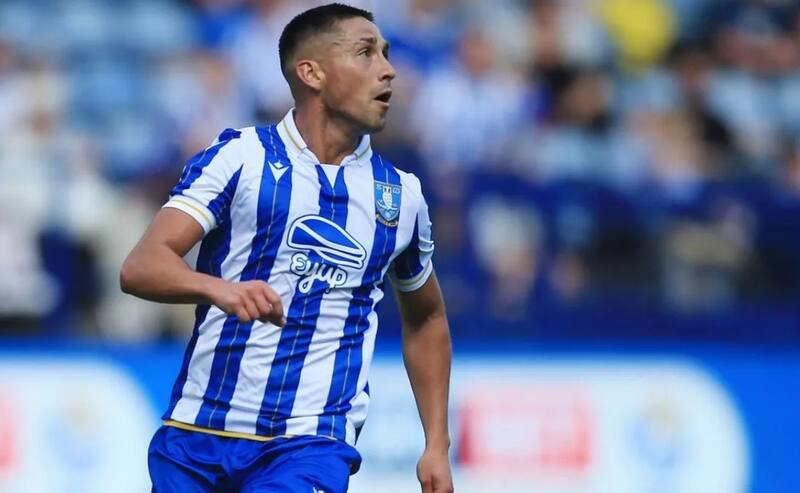 El chileno jugando por el Sheffield Wednesday.
