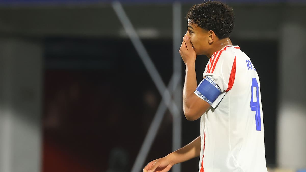 “Nuestro nueve no está en gracia”: Nicolás Córdova apunta al rendimiento de Rossel en la Roja Sub 20