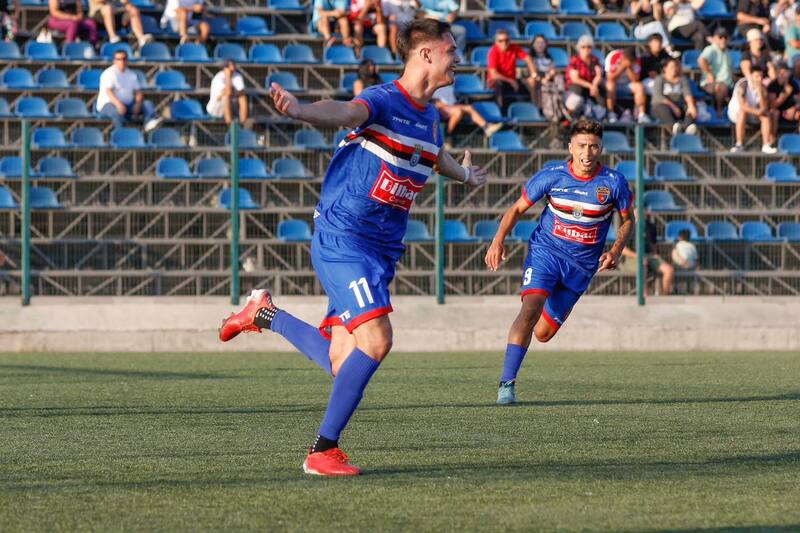 Juan Sebastián Ibarra celebra con Real San Joaquín (Foto: Andrés Benavides)