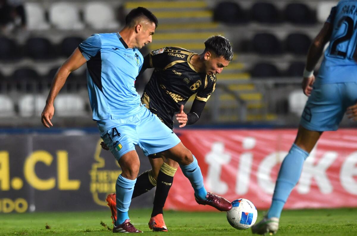 VIDEO | Gran poderío aéreo: así juega Juan Ignacio Díaz, el nuevo refuerzo de la UC de Daniel Garnero