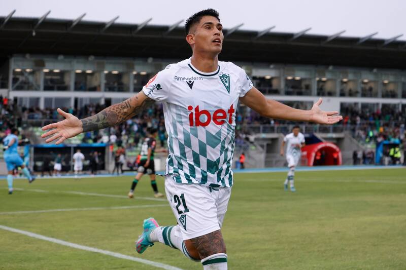 en el partido entre Santiago Wanderers y Deportes Temuco en la Liguilla de Ascenso.