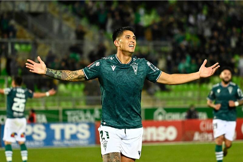 jugando por Santiago Wanderers