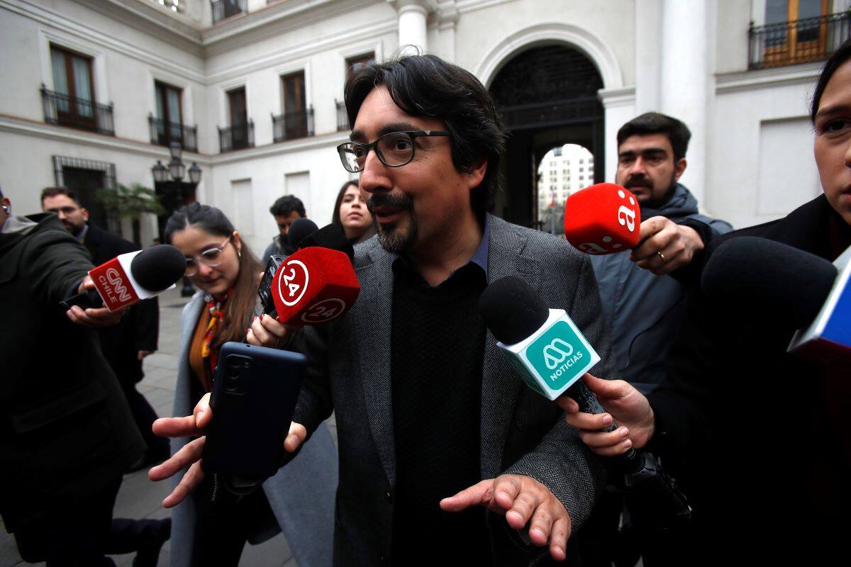El senador ha sido duramente criticado por su manejo con el Caso Fundaciones. Foto: ATON.