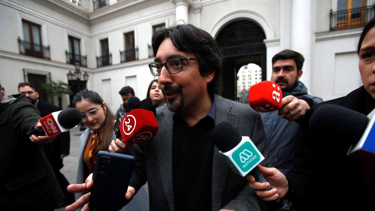 Tras renuncia de Latorre: el sorpresivo nombre que podría asumir la presidencia de RD