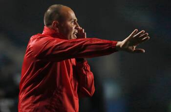 Peleó el liderato en Primera B y ahora es favorito para asumir en histórico club del fútbol chileno