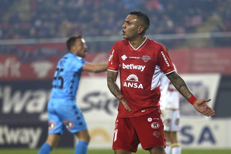Juan Leiva viene de jugar en Ñublense en 2023. Foto: Mauricio Ulloa/Photosport
