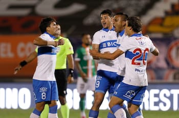 Fue campeón con la U y la UC, lo desechó Cruzados y ahora podría quitarles el cupo a Libertadores
