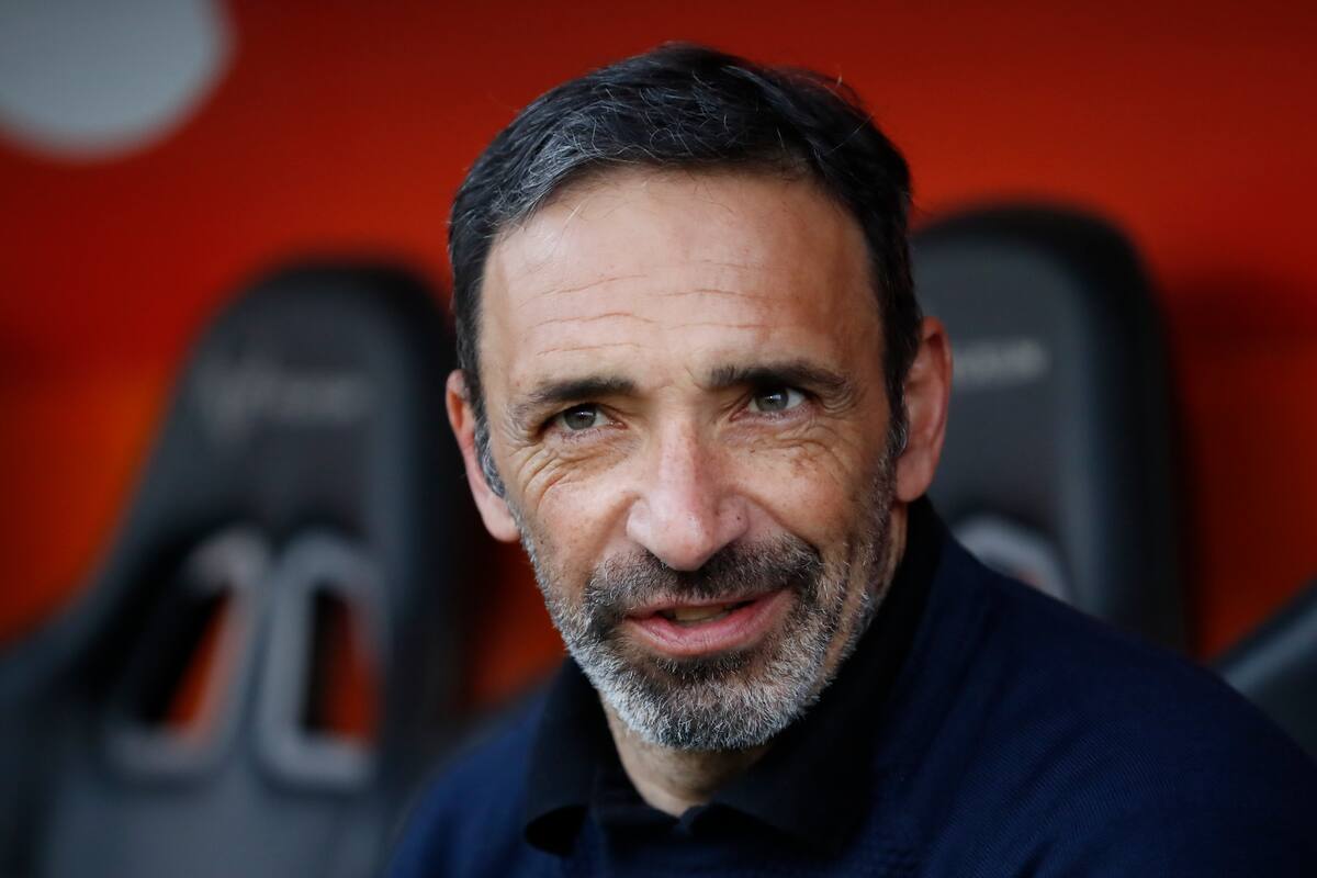 Juan Manuel Azconzábal deja de ser técnico de O'Higgins.