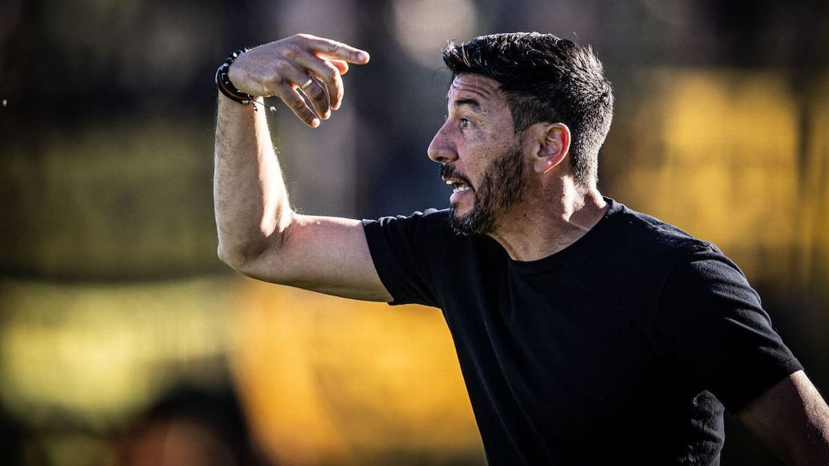 Actualmente es entrenador y su última experiencia fue en Danubio durante la temporada 2025.