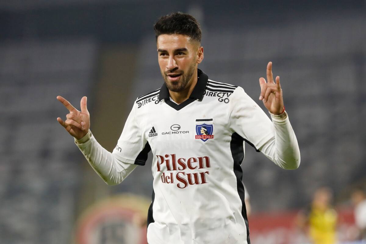 El atacante expresó que le tiene cariño a Colo Colo, a pesar de su polémica salida de la institución. Foto: Agencia ATON.