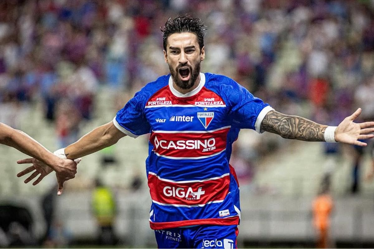El delantero salió escandalosamente de Colo Colo. Foto: Instagram Fortaleza.