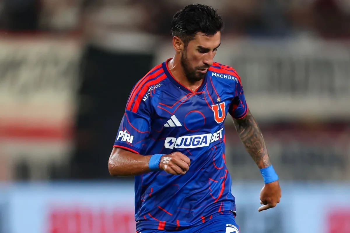 , delantero de Universidad de Chile.