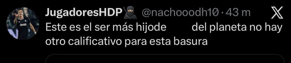 Hinchas de Colo Colo reaccionan a la llegada de Juan Martín Lucero.
