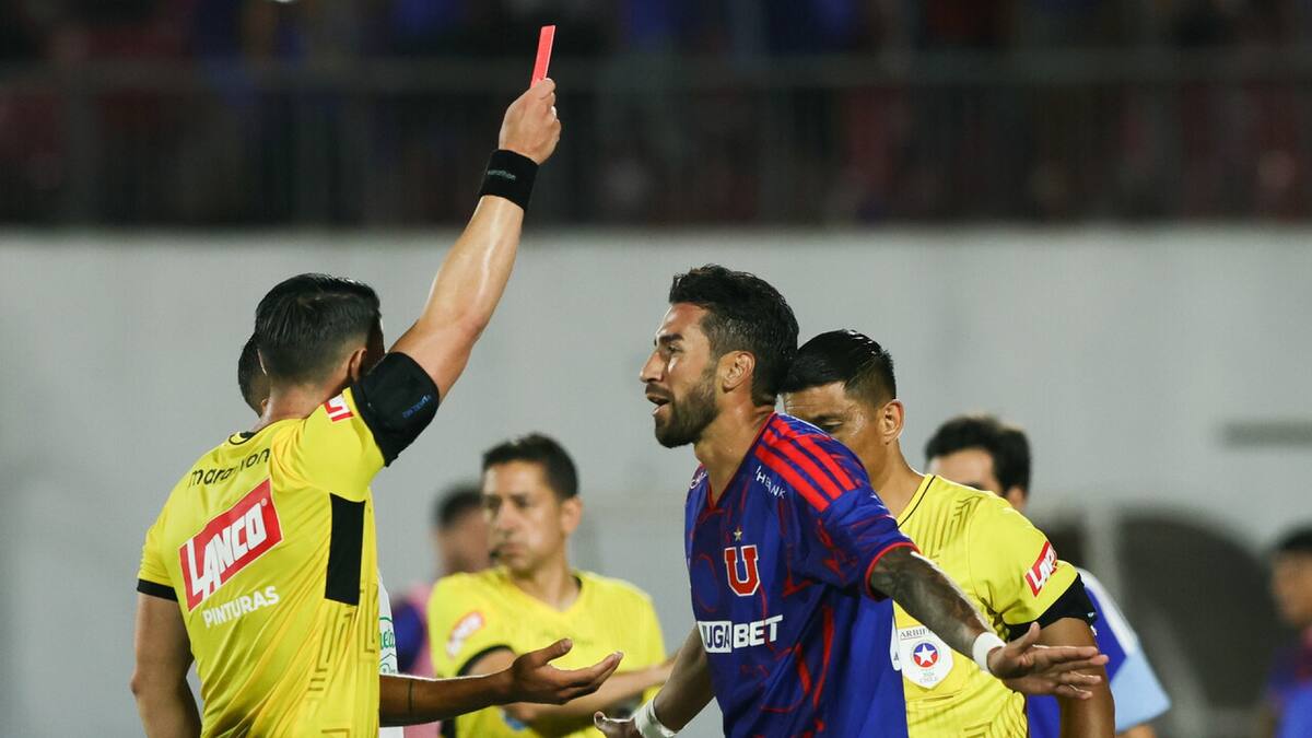 VIDEO | La jugada que significó la roja para Juan Martín Lucero en su debut en la U
