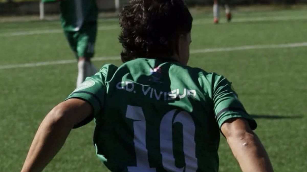 El 10 colombiano que busca hacerse un lugar en Macul: “El sueño mayor es debutar con Colo-Colo en Primera”