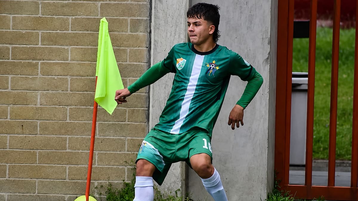 El 10 colombiano que busca hacerse un lugar en Macul: “El sueño mayor es debutar con Colo-Colo en Primera”
