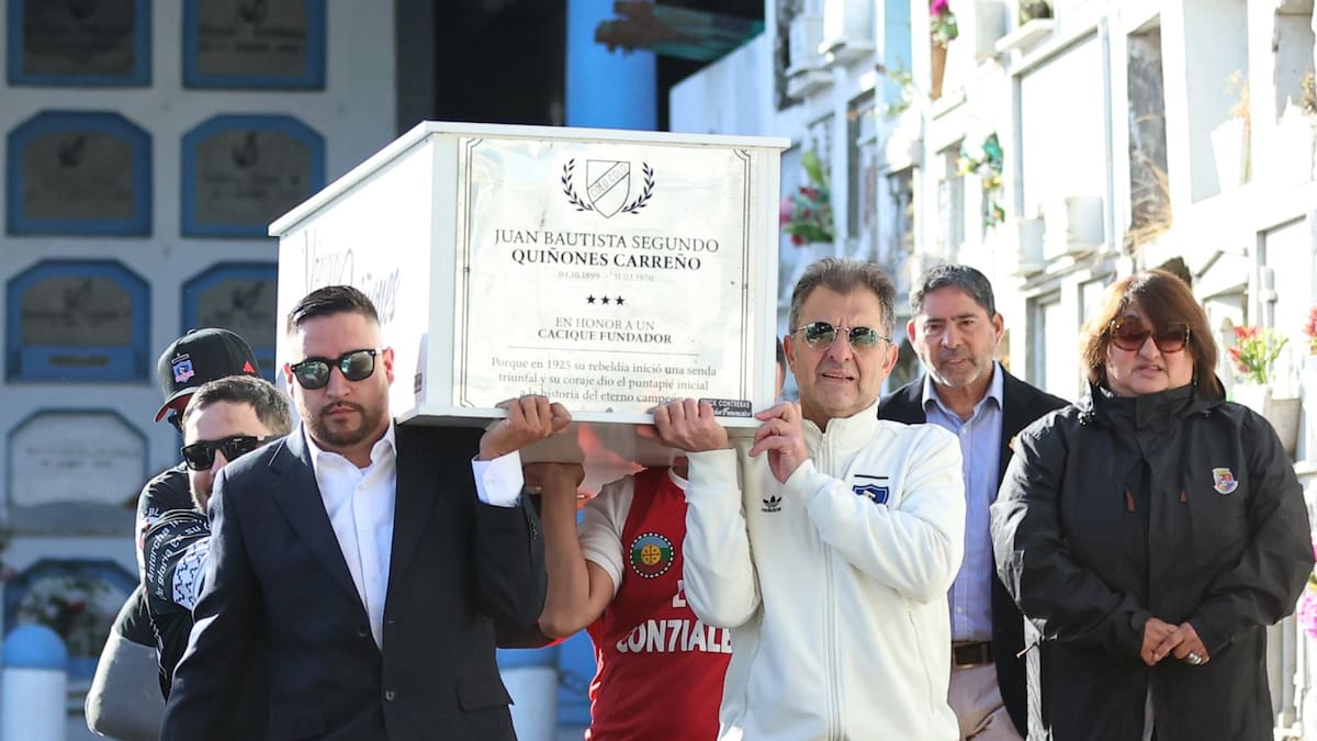 Juan Quiñones se suma al Mausoleo de los Viejos Cracks de Colo-Colo: “Un viaje cargado de historia, memoria y legado”