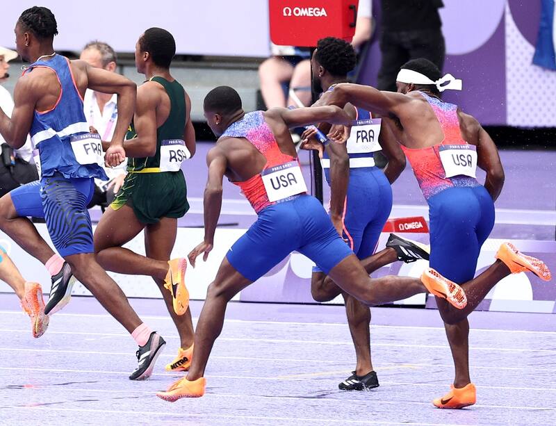 Final 4x100 en París 2024. EFE