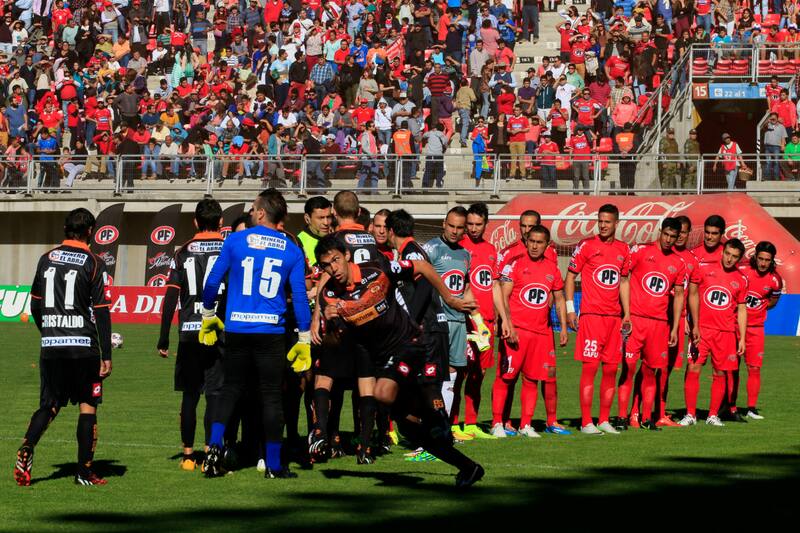 no saludan a jugadores de Ñublense.