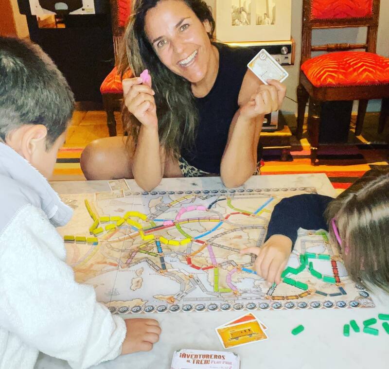 Julia Vial con sus hijos / Créditos: Instagram