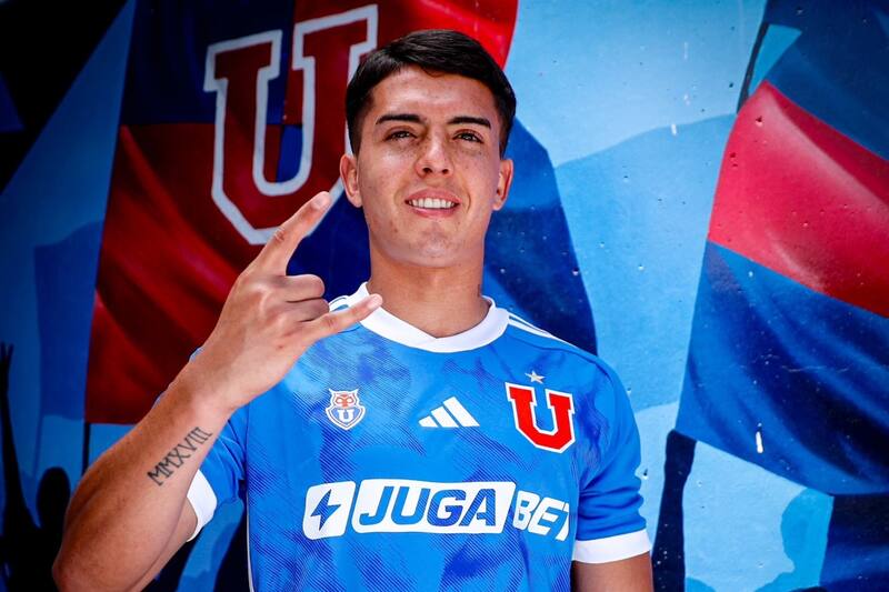 Julián Alfaro durante su presentación en la U.