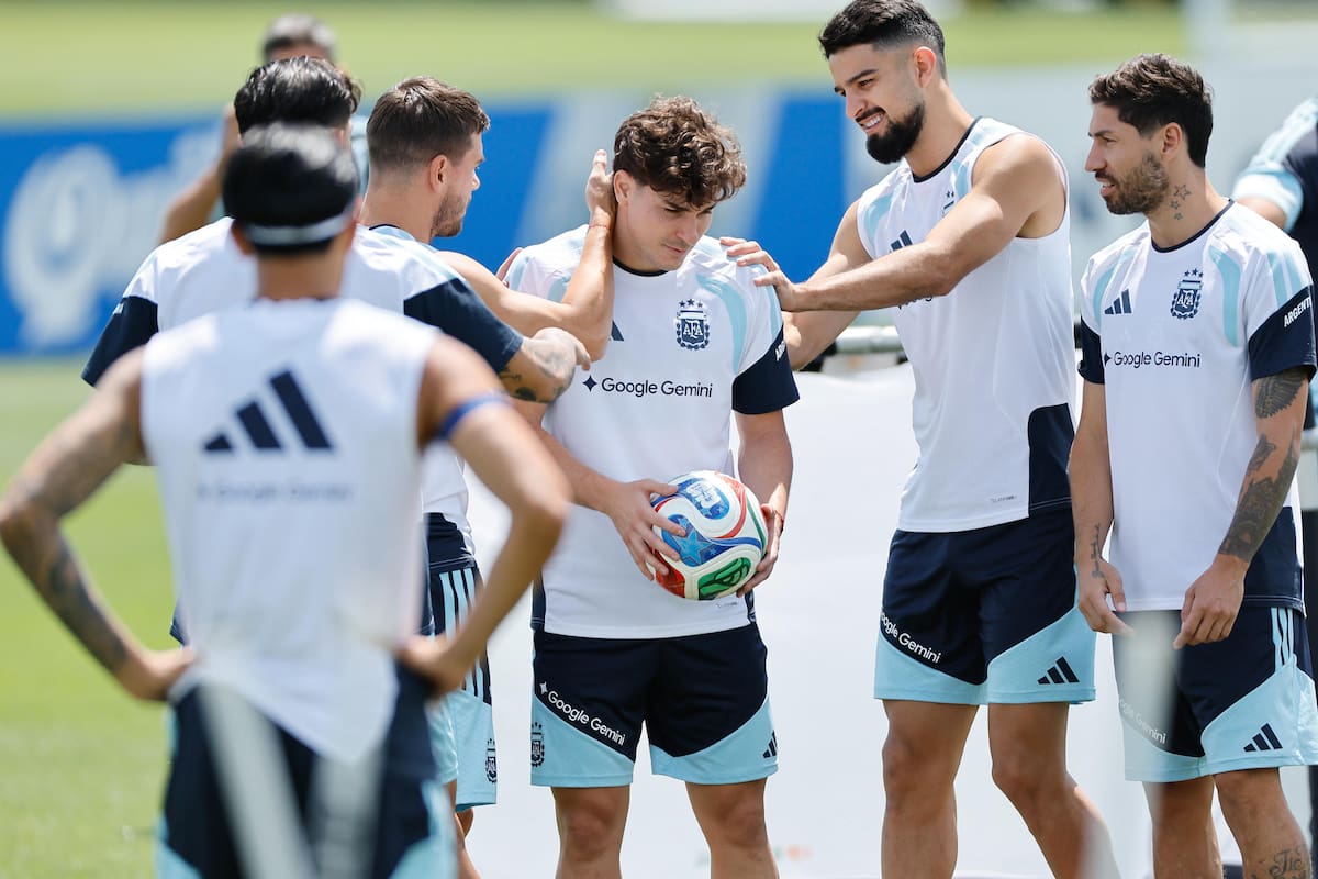 Problemas para Julián Álvarez en medio del Mundial. Foto: Agencia EFE.