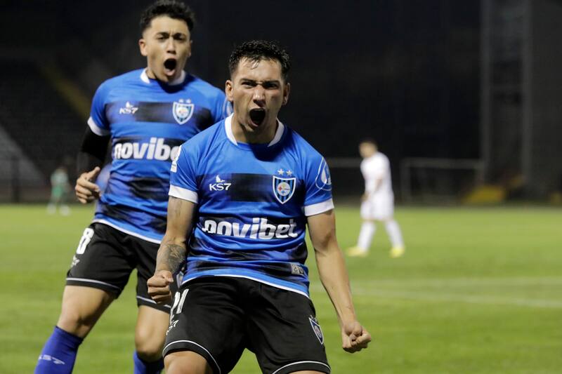 Julián Brea fue el héroe de Huachipato. Crédito: Agencia Aton.