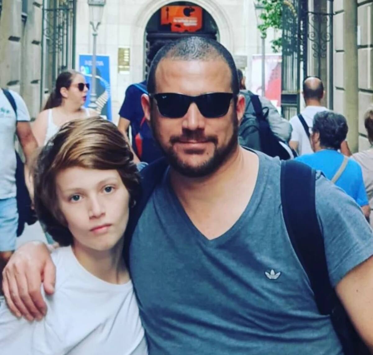 El animador junto a su hijo / Instagram