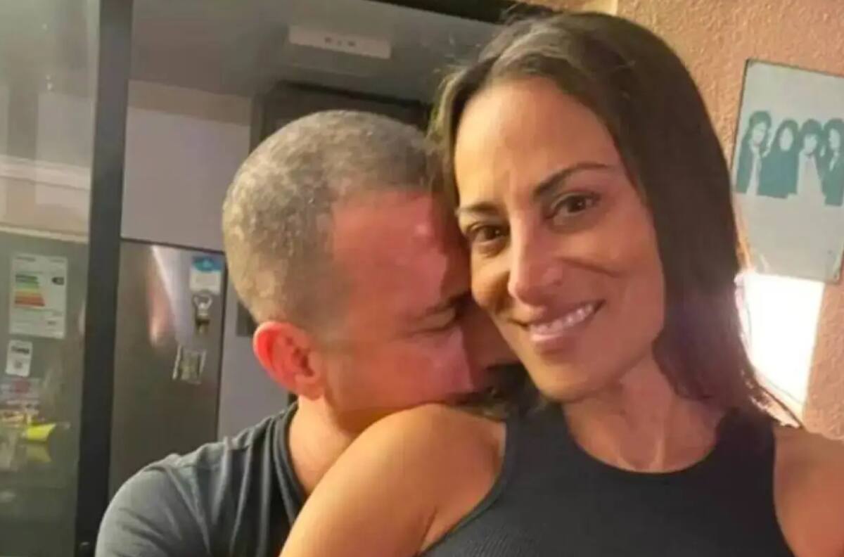 Los cariñosos mensajes entre Julián Elfenbein y Verónica Calderón en su primer aniversario en pareja