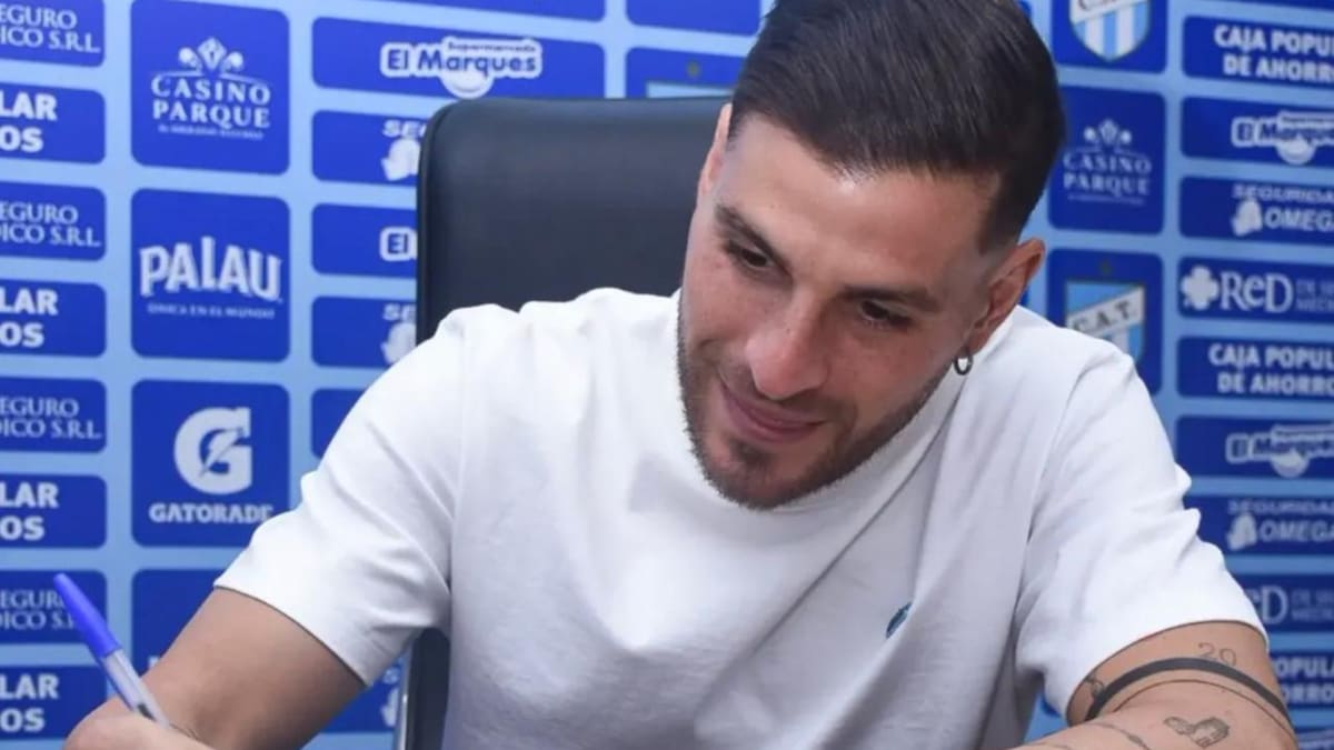 Ya lo presentaron: mediocampista de Palestino parte a la Primera División Argentina