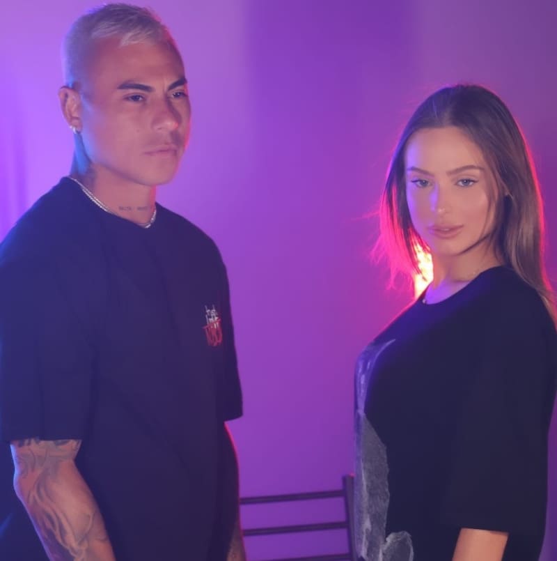 La modelo y estudiante de medicina saludó a su pareja en su día.