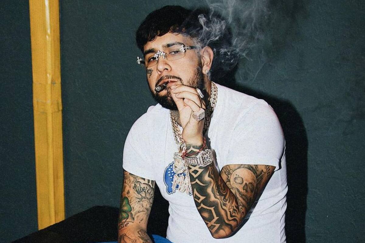 El cantante Julianno Sosa se encuentra detenido en Estados Unidos.