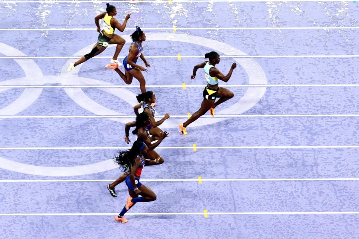 ganó la final femenina de los 100 metros planos de París 2024. EFE