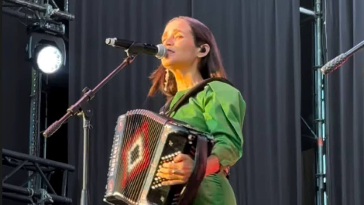 ¿Alerta de remember?: Julieta Venegas responde a Álvaro Henríquez y le dedica romántica canción en REC 2025