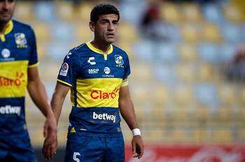 Colegio de Entrenadores asegura que Julio Barroso no puede dirigir a Everton