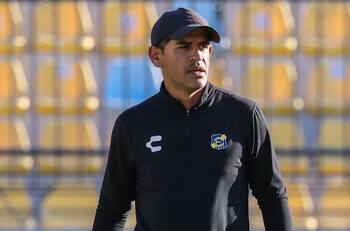 Julio Barroso tuvo su primer entrenamiento como DT de Everton: “Intensidad y compromiso”