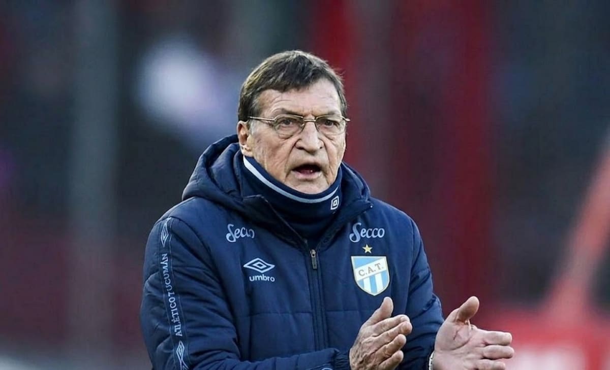 El Emperador (hoy en Atlético Tucumán) fue DT de la UC en 2014, aunque no es recordado con cariño en San Carlos de Apoquindo.