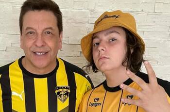 Julio Cesar Rodríguez explica por qué no se involucra mucho en la carrera musical de su hijo, Nineteen Elevnn