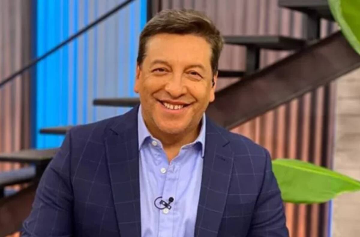 Julio César Rodríguez es captado junto a una misteriosa acompañante en una reconocida fonda