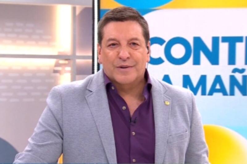 Julio César Rodríguez despide a Eduardo Ávila. Créditos: CHV.