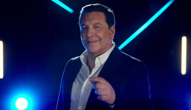 está feliz con la sintonía de "Primer Plano". Créditos. CHV