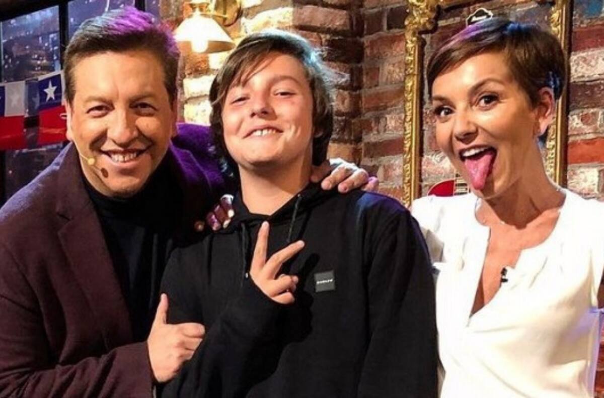 Fran García-Huidobro reaccionó orgullosa al escuchar tema de Nineteen Elevnn, su hijo, en la fiesta de “Gran Hermano” Chile