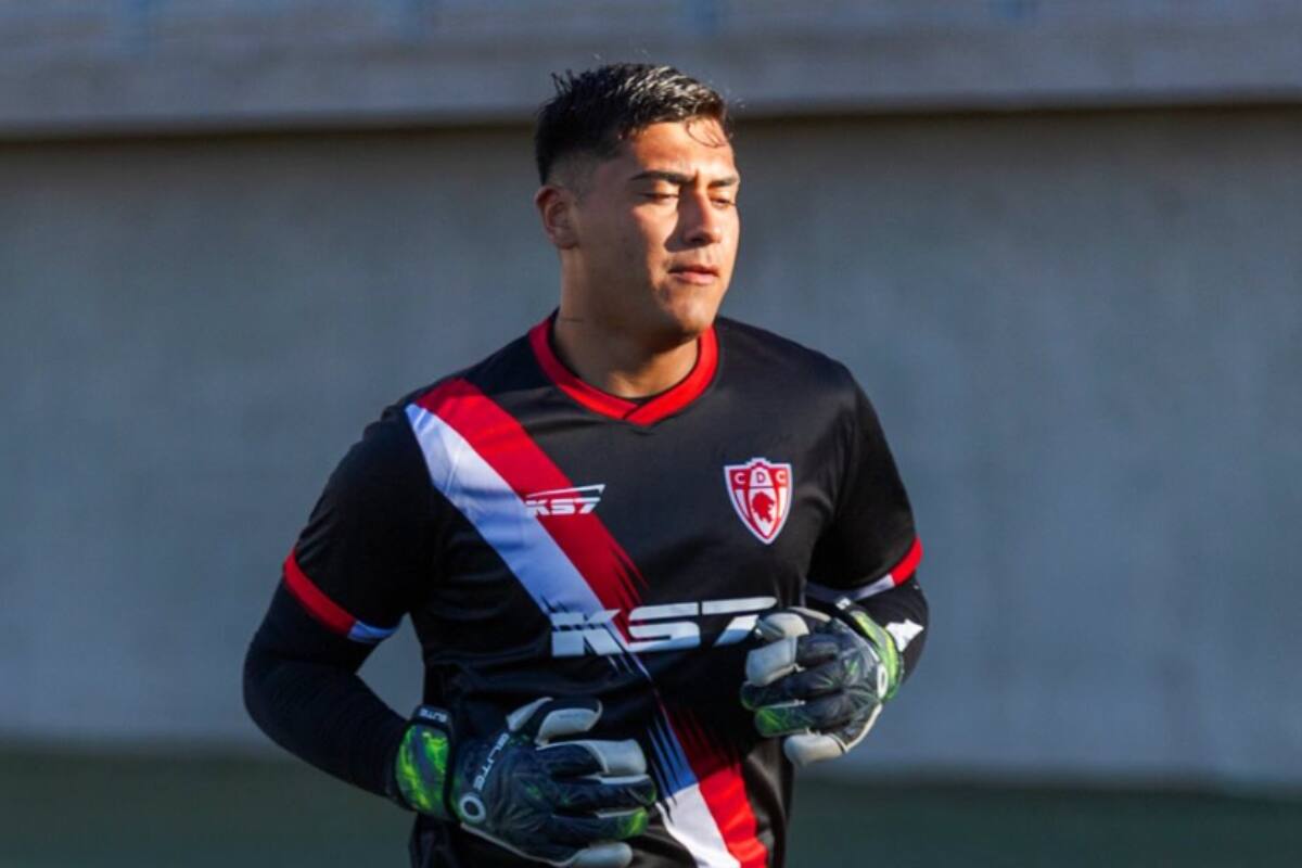 El portero en su paso por Deportes Copiapó. Foto: @juliofierrodiaz